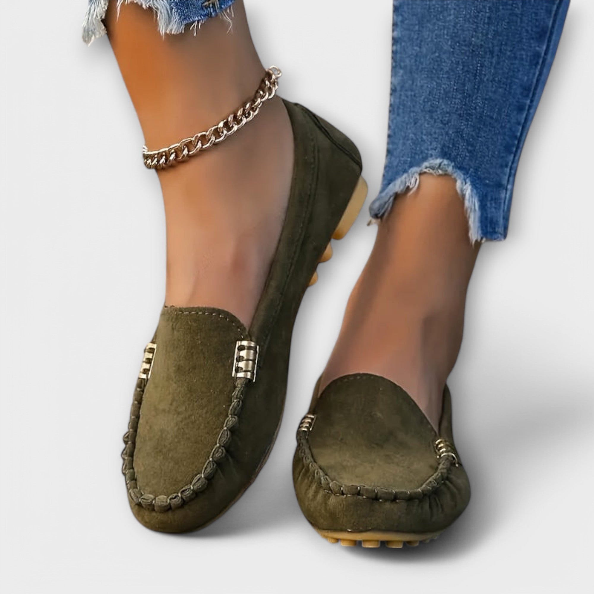 Sabrina | Könnyű mokaszin elegáns fémmel